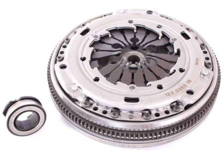 VW GOLF IV 1.9 TDi T/Diesel 81KW 99-04 with Complete Damped Flywheel 200/230