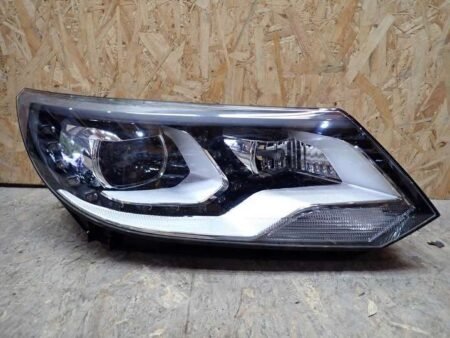 2012 to 2017 Volkswagen Tiguan passenger right headlamp halogen with Xenon / 115