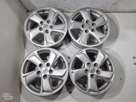 Hyundai i35 original light Alloy Rims - €182