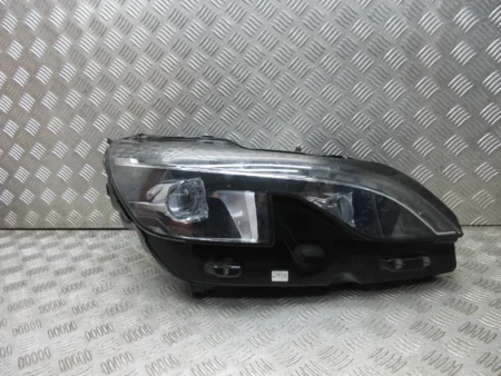 2x Peugeot 3008 G Line Full LED front lights - Quadra LED - Right and Left - €352