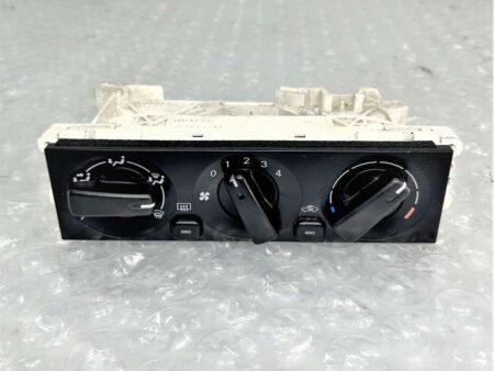 Heater control panel 2005 Mitsubishi Pajero Pinin 1.8 - €35