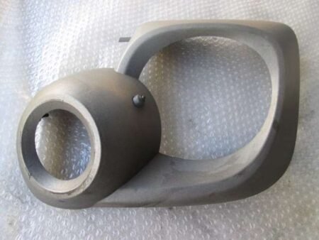 2009 FIAT PANDA CROSS 4x4 REPLACEMENT LEFT FRONT HEADLIGHT FRAME  - €35