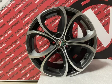 Giulietta 17 inch Alloy Wheels ( Rims ) – €205
